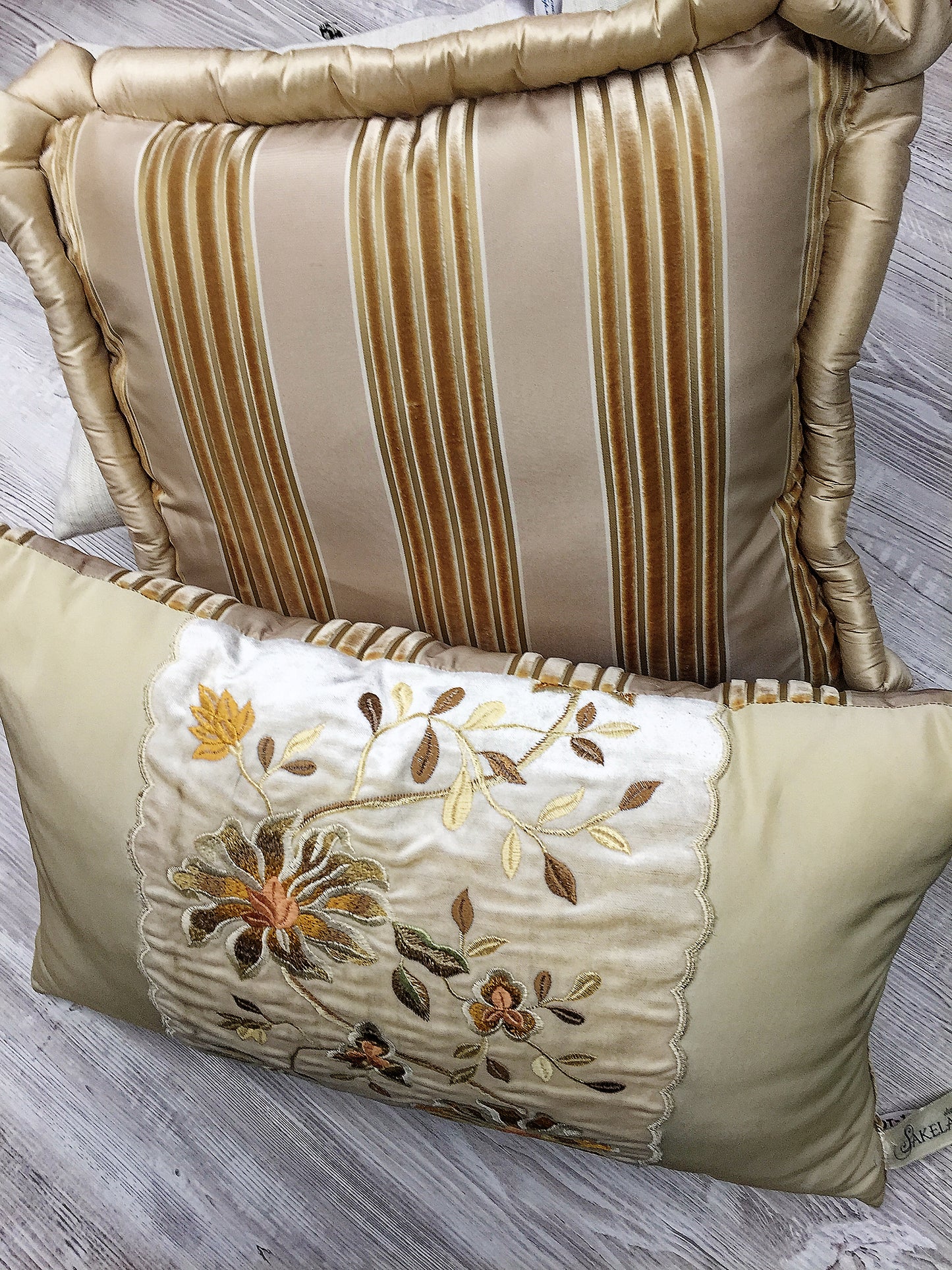 Luxury cushions "Pastel Romance"