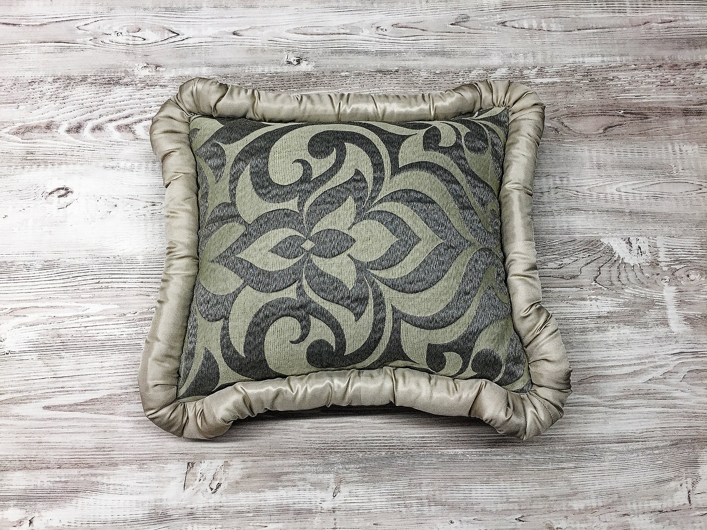 Luxury cushion "The Beauty of Ornament"