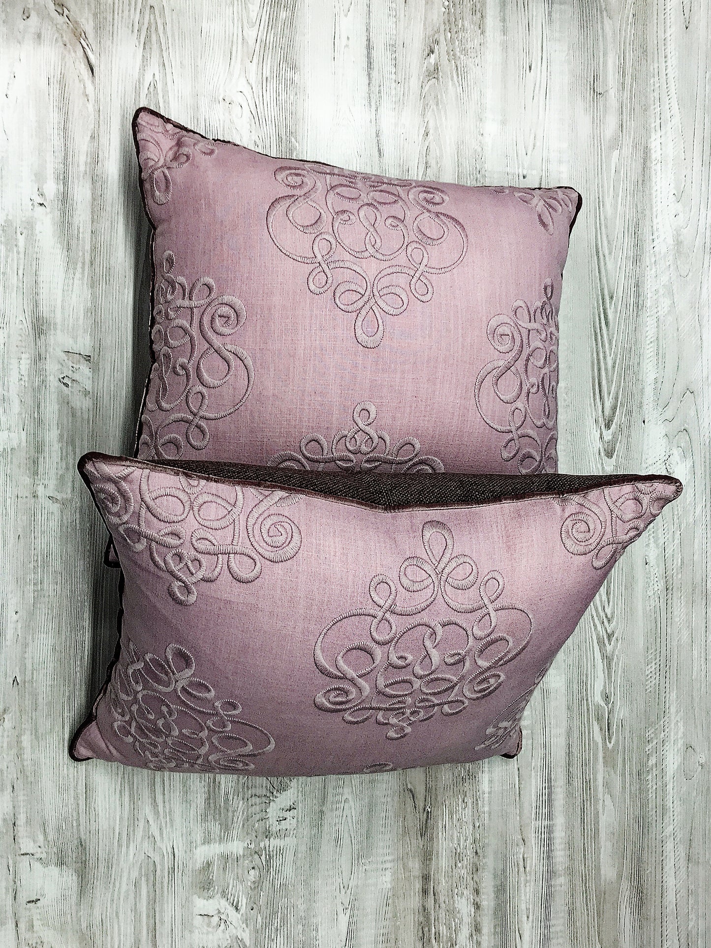Luxury cushion "Exquisiteness and Soul"