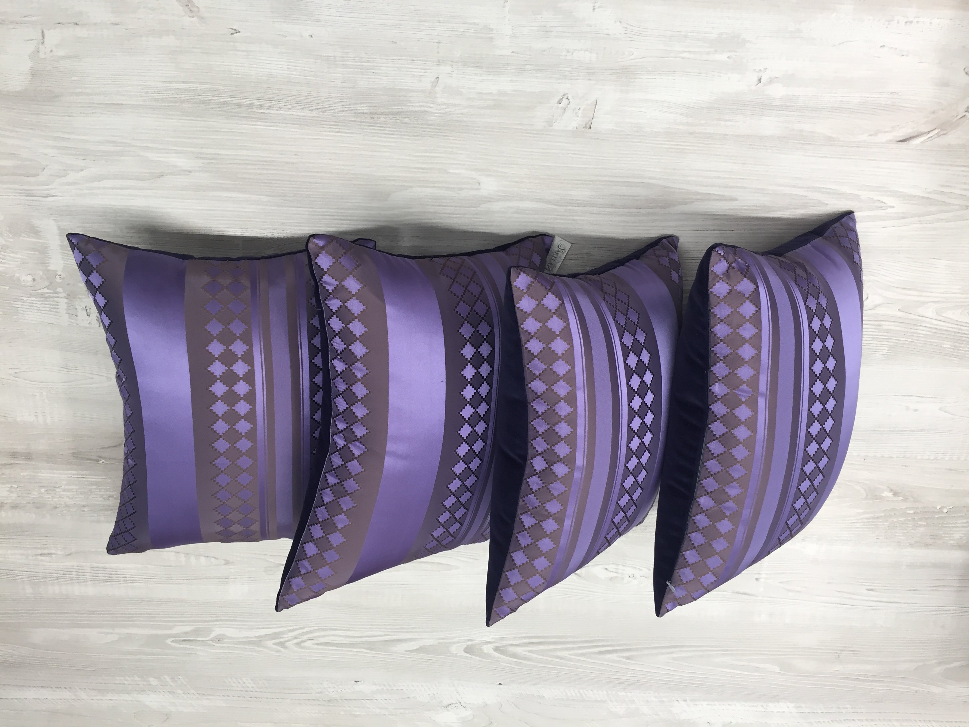 Cojín Violet Glamour