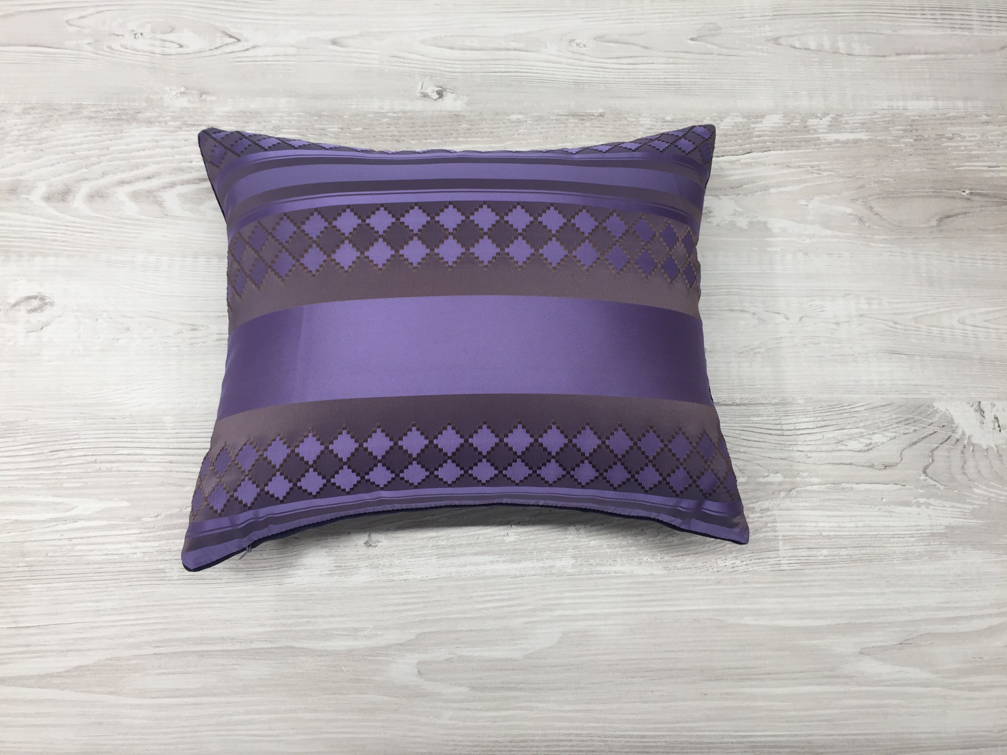 Cojín Violet Glamour
