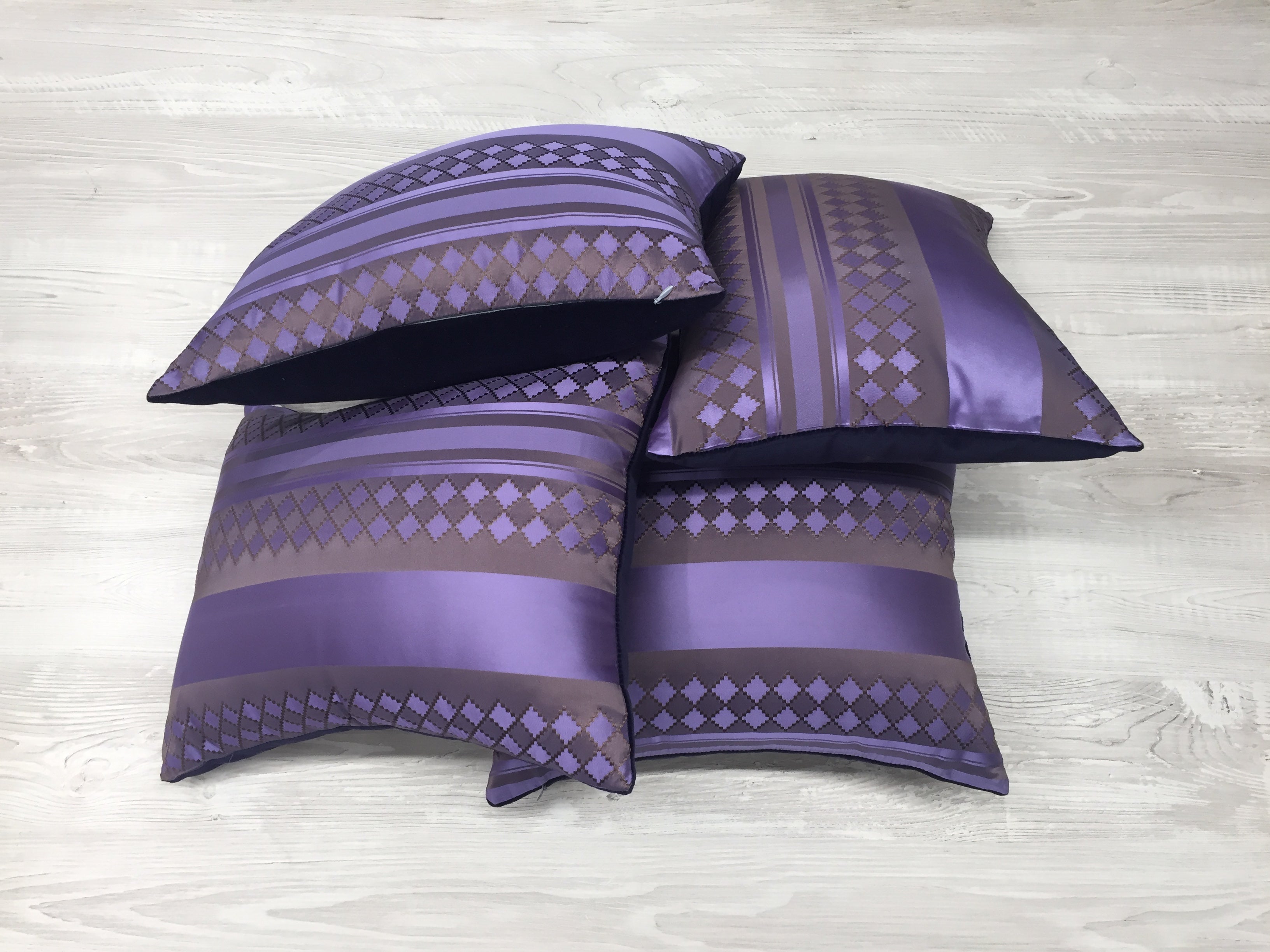 Cojín Violet Glamour