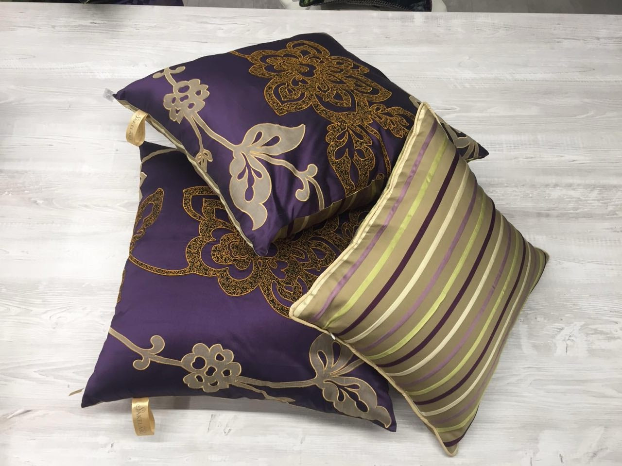 Colección Seda Violeta y a Rayas