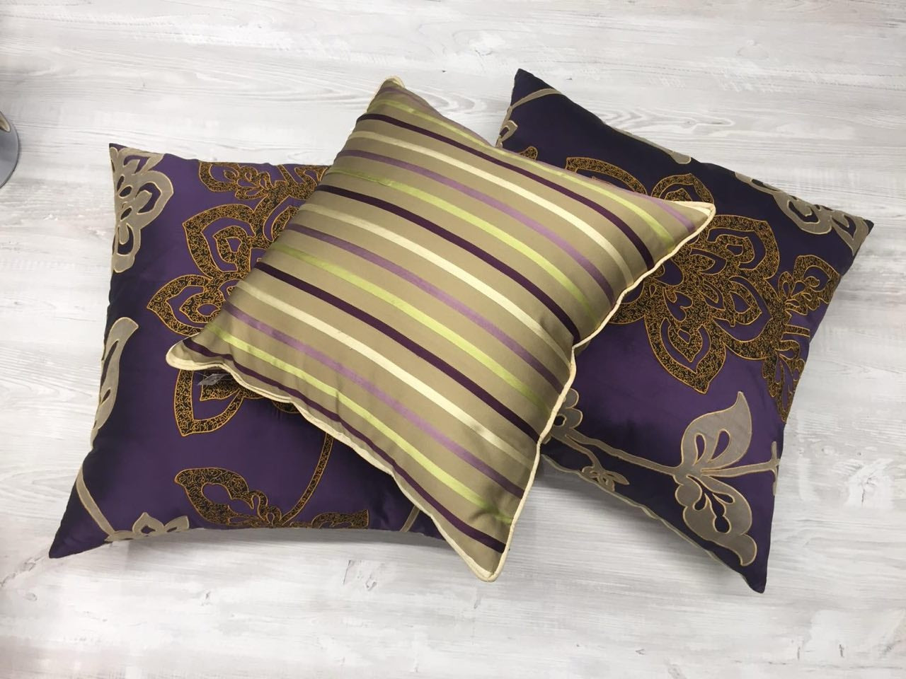 Colección Seda Violeta y a Rayas