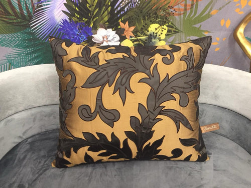Monograma Negro